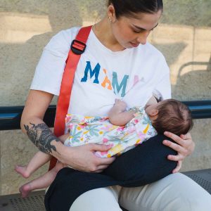Coussin d'allaitement sangle corail · DUOH!